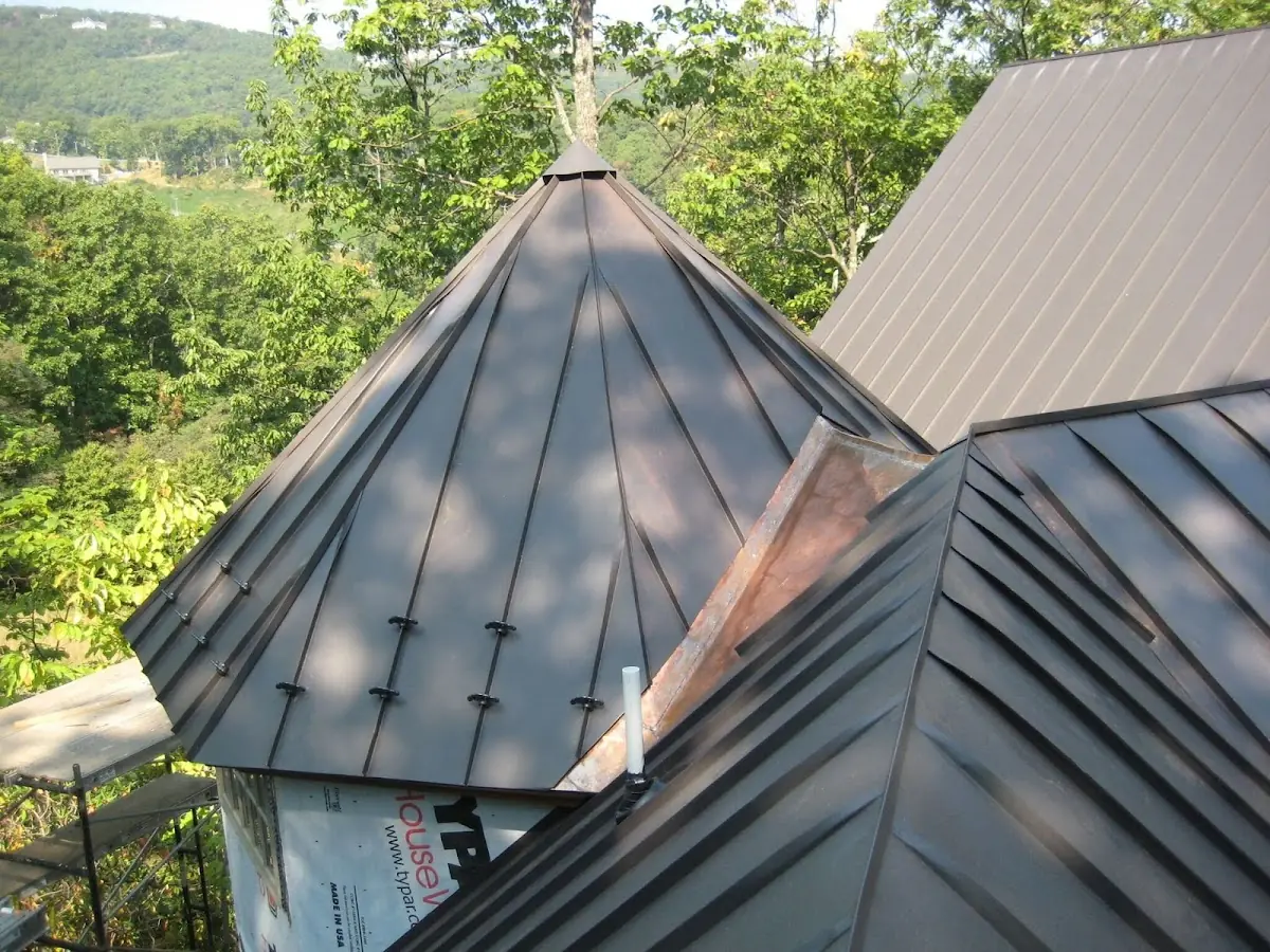 Professional Gutter Cleaning by Craftsman Roofing in Mexico Beach